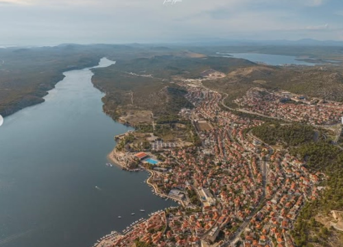 Fotografija 2 - Kadrovi Šibenika iz zraka fotografa Borisa Trogrančića oduzimaju dah