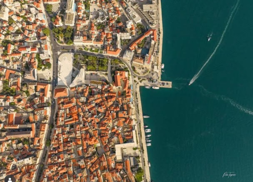 Fotografija 3 - Kadrovi Šibenika iz zraka fotografa Borisa Trogrančića oduzimaju dah