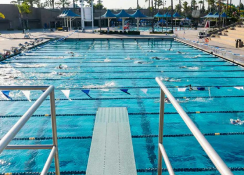 Dječak skočio sa skakaonice u bazen i ubio muškarca