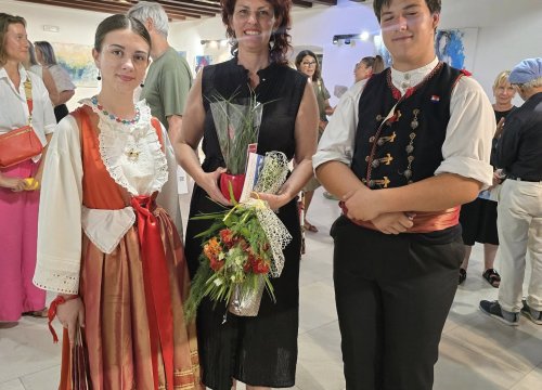 Fotografija 16 - Izložba 'Unutarnji krajolik' autorice Katarine Urem svečano otvorena u Jezerima