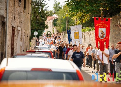 Fotografija 2 - Drnišani slave sv. Roka