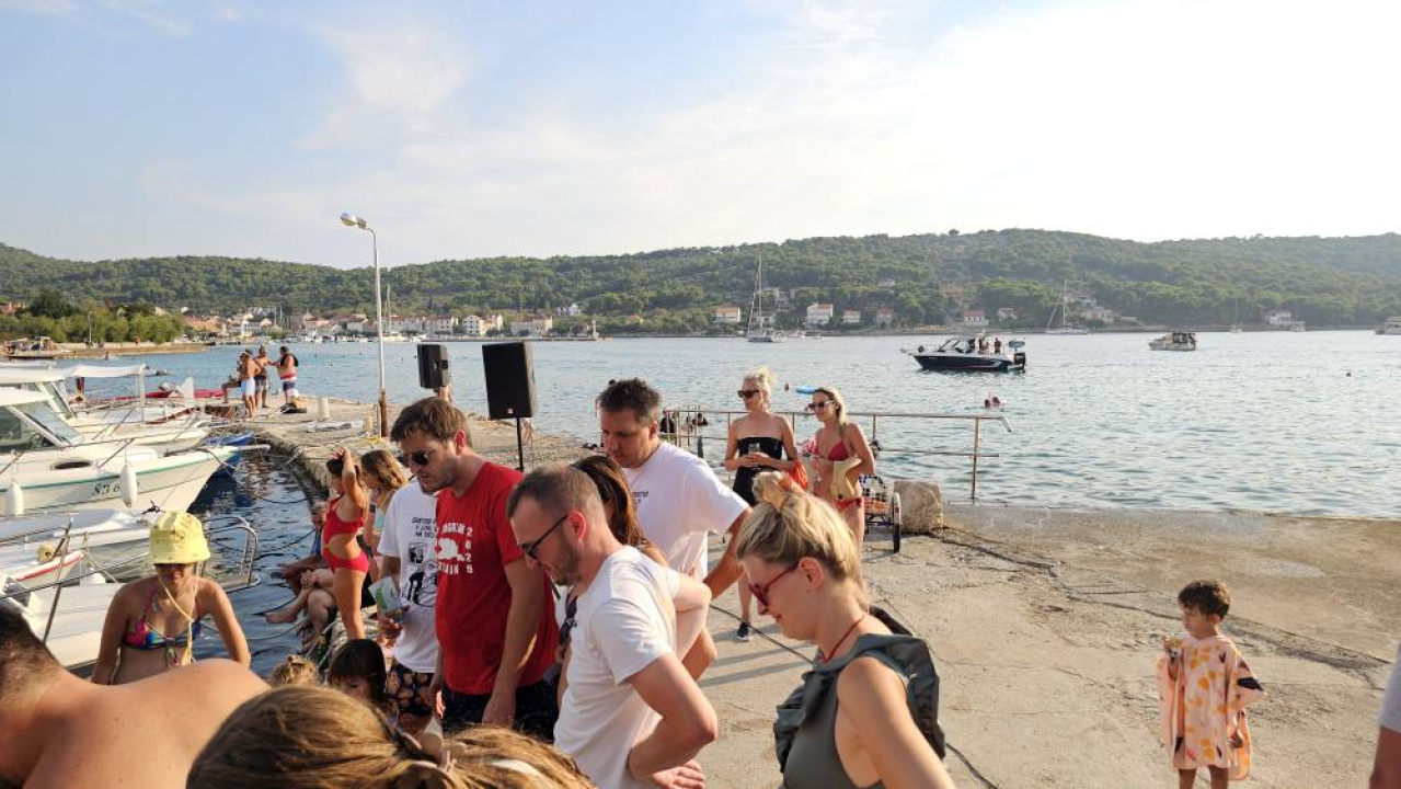 Lov na ciple na teću