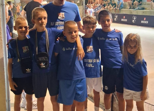 Fotografija 1 - FOTO Konobi Kalebić pripao kultni jezeranski malonogometni turnir 'Martinela'