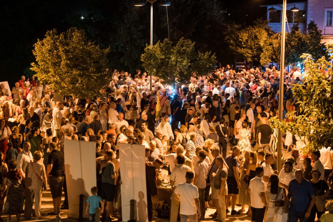 Susret drniških i istarskih proizvođača na Međunarodnom festivalu pršuta