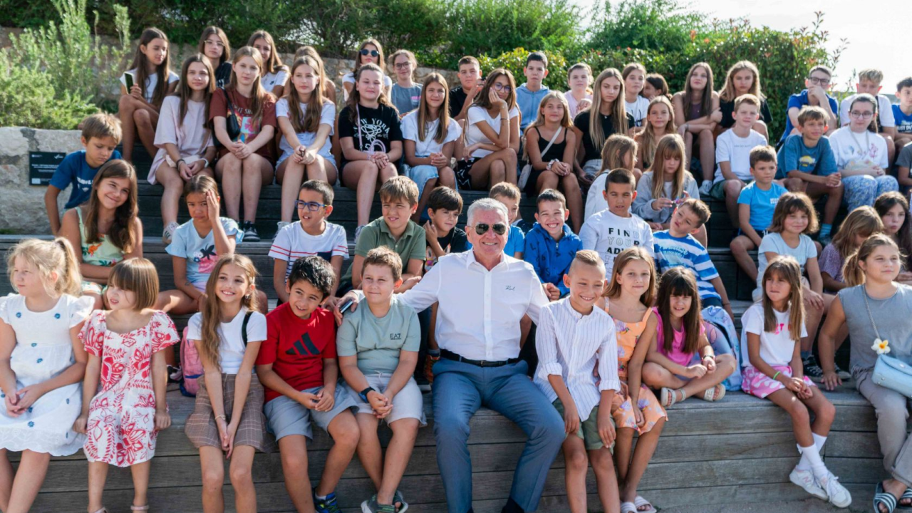 Gradonačelnik Burić podijelio 130 diploma mališanima iz trećeg ljetnog kampa RaSTEM