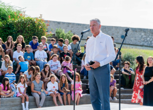 Fotografija 2 - Gradonačelnik Burić podijelio 130 diploma mališanima s trećeg ljetnog kampa RaSTEM