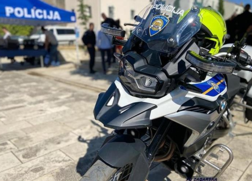 U prometnoj nesreći u Mandalini teško ozlijeđen 20-godišnji mopedist iz Njemačke