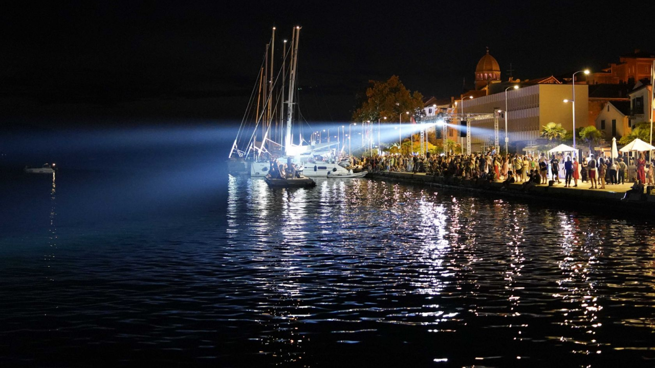 Prije točno 130 godina šibenske ulice osvijetlila je javna rasvjeta na izmjeničnu struju