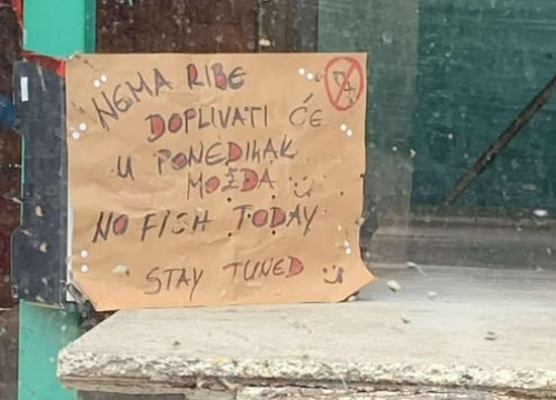 Nastavak betinske priče o praznom banku: 'Doplivat će u ponediljak možda'