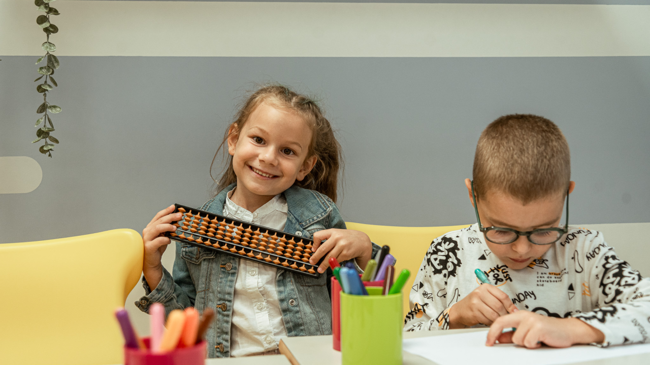 Osigurajte svom djetetu mjesto u SmartyKidsu i razvijte njegov puni potencijal!