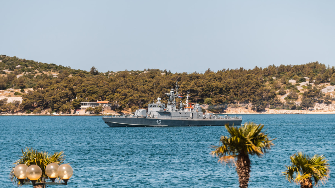 Vojne vježbe Hrvatske ratne mornarice kod Žirja i Rogoznice