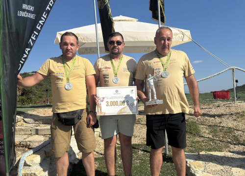 Fotografija 4 - LD Kamenjarka iz Tisnog pobjednik 3. Memorijalnog kupa u lovnom streljaštvu ‘Đuro Dečak’ u Dazlini