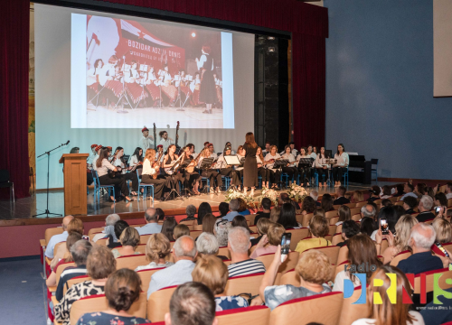 Fotografija 21 - Drniški Tamburaški orkestar obilježio veliki jubilej i prvu memorijalnu večer posvećenu Milki Tomić