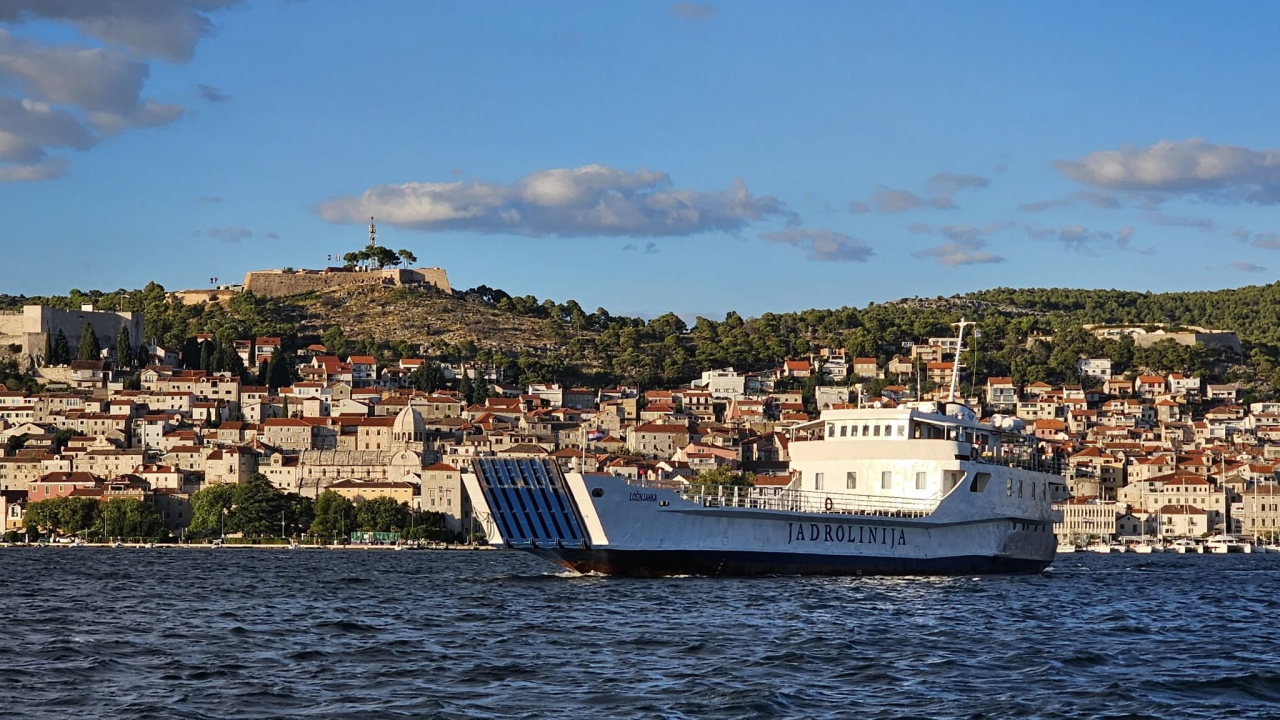 Trajekt zbog loših vremenskih uvjeta ne pristaje u luku Kaprije