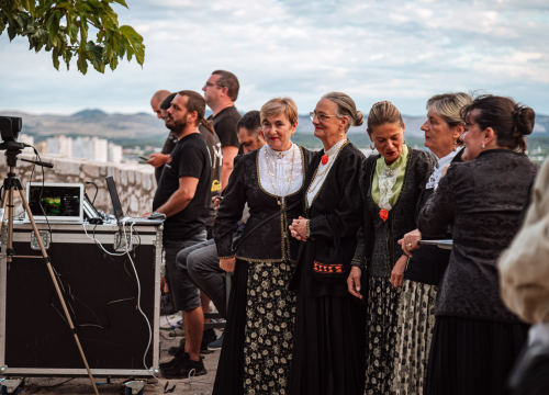 Fotografija 3 - FOTO Franka Baranović Nagradu Grada Šibenika posvetila majci: 'Šibenik je utkan u moje gene i ovo je za mene posebna čast'