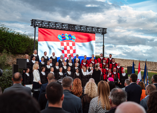 Fotografija 26 - FOTO Franka Baranović Nagradu Grada Šibenika posvetila majci: 'Šibenik je utkan u moje gene i ovo je za mene posebna čast'