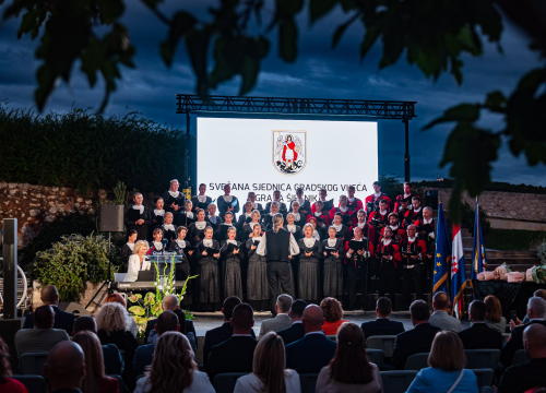 Fotografija 42 - FOTO Franka Baranović Nagradu Grada Šibenika posvetila majci: 'Šibenik je utkan u moje gene i ovo je za mene posebna čast'