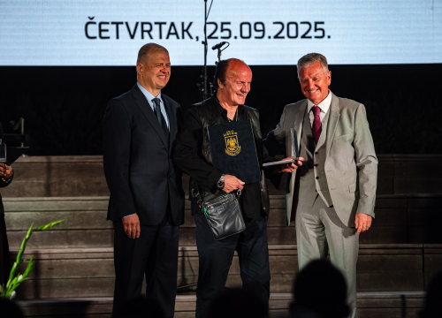 Fotografija 45 - FOTO Franka Baranović Nagradu Grada Šibenika posvetila majci: 'Šibenik je utkan u moje gene i ovo je za mene posebna čast'