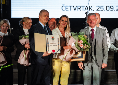 Fotografija 51 - FOTO Franka Baranović Nagradu Grada Šibenika posvetila majci: 'Šibenik je utkan u moje gene i ovo je za mene posebna čast'