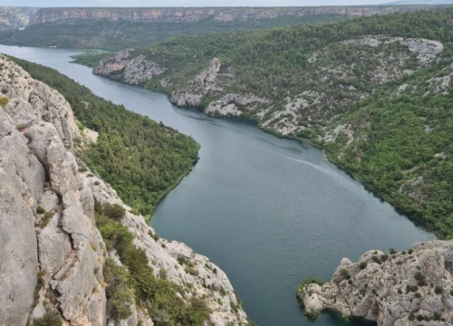 Fotografija 2 - Rogovo – skriveni vidikovac Krke s pogledom koji oduzima dah