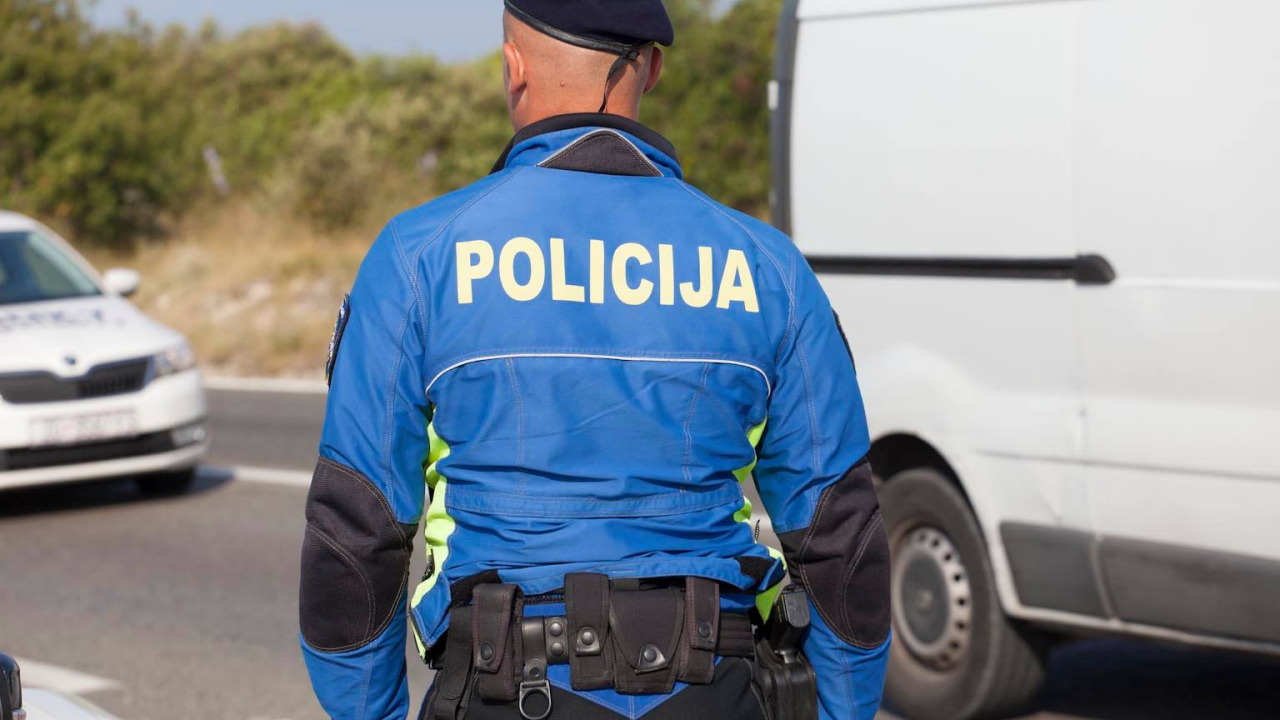 U Unešiću vozio moped alkoholiziran, bez dozvole