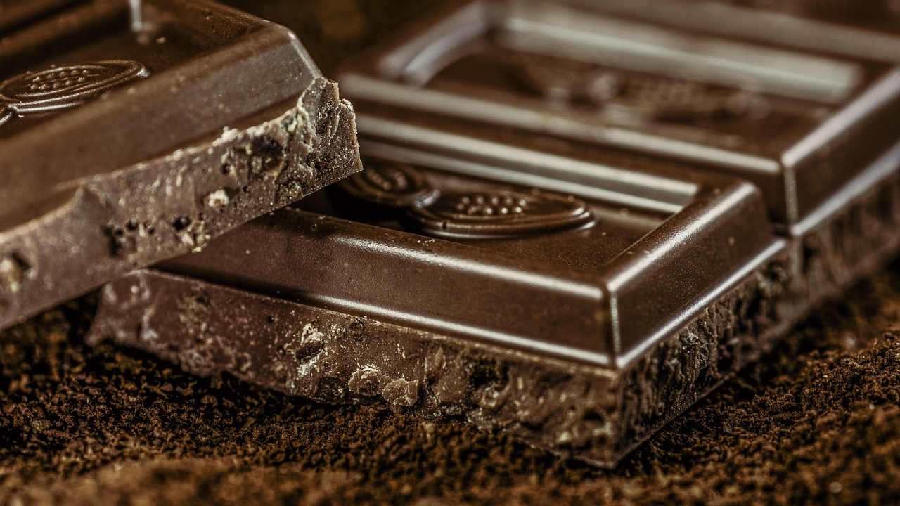 Nutricionistica objašnjava što se događa s vašim snom kada jedete čokoladu prije spavanja