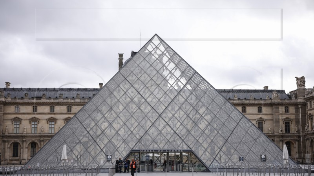 Šteta od pljačke nakita iz Louvrea procjenjuje se na 88 milijuna eura