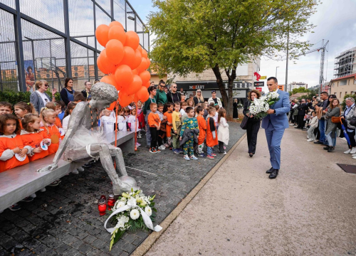 Fotografija 11 - Draženu 61 balon za 61. rođendan: Šibenik obilježio rođendan svog košarkaškog velikana