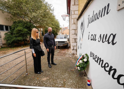 Fotografija 3 - Draženu 61 balon za 61. rođendan: Šibenik obilježio rođendan svog košarkaškog velikana