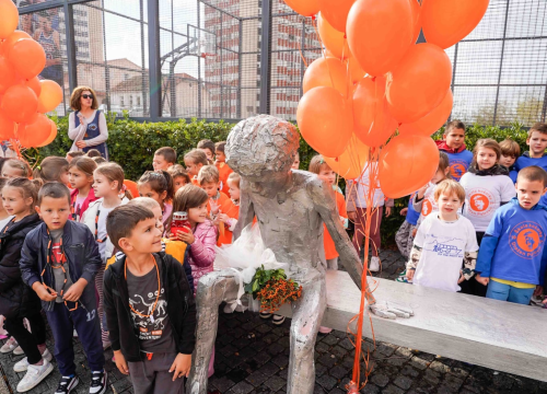 Fotografija 1 - Draženu 61 balon za 61. rođendan: Šibenik obilježio rođendan svog košarkaškog velikana