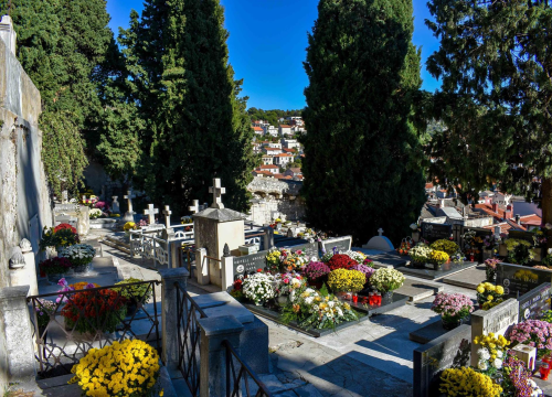 Određene lokacije za prodaju cvijeća povodom blagdana Svih svetih u Šibeniku