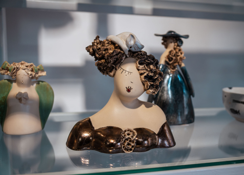 Fotografija 23 - FOTO Modni raj u Šibeniku: Otkrijte ekskluzivne kolekcije hrvatskih dizajnera u Galeriji Juraj Dalmatinac!