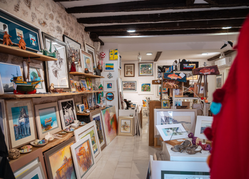 Fotografija 26 - FOTO Modni raj u Šibeniku: Otkrijte ekskluzivne kolekcije hrvatskih dizajnera u Galeriji Juraj Dalmatinac!