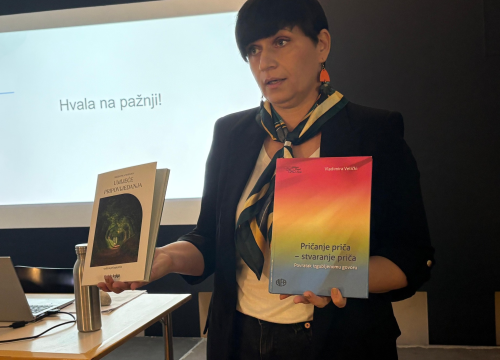 Fotografija 1 - Održana edukacija Željane Bulat o primjeni pripovijedanja u knjižnicama