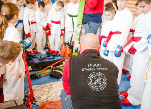 Fotografija 11 -  Mladi karataši otvorili novu sezonu Lige klubova uz edukativnu prezentaciju šibesnkih HGSS-ovaca