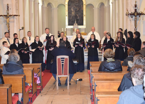 Fotografija 43 - U Primoštenu izveden oratorij 'Za križen'