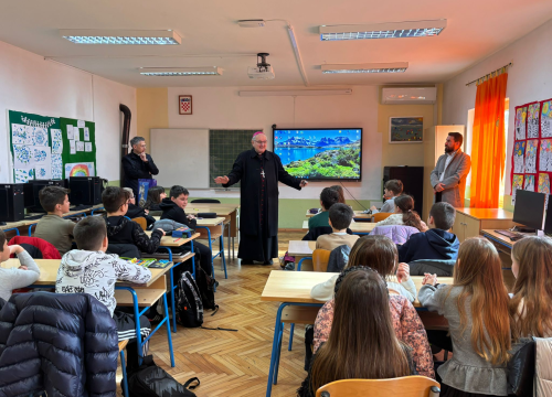 Fotografija 14 - Šibenski biskup Tomislav Rogić u sklopu pastirskog pohoda posjetio župe Jadrtovac i Vrpolje