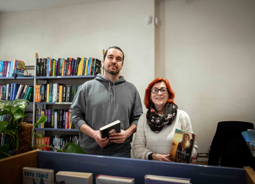 Fotografija 2 - FOTO Šibenska knjižnica, zahvaljujući vrijednim djelatnicima, sasvim dobro radi u 'izvanrednim' uvjetima, ali svi jedva čekaju povratak 'kući'