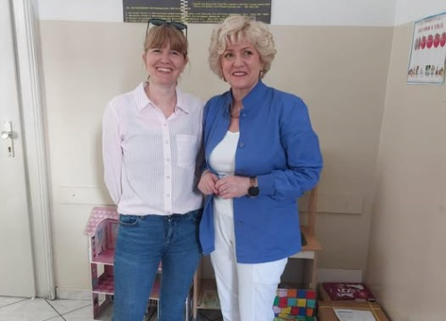 Mali Zatonjani izradili kreativne kutije s knjigama za pacijente Dječjeg dispanzera u Šibeniku