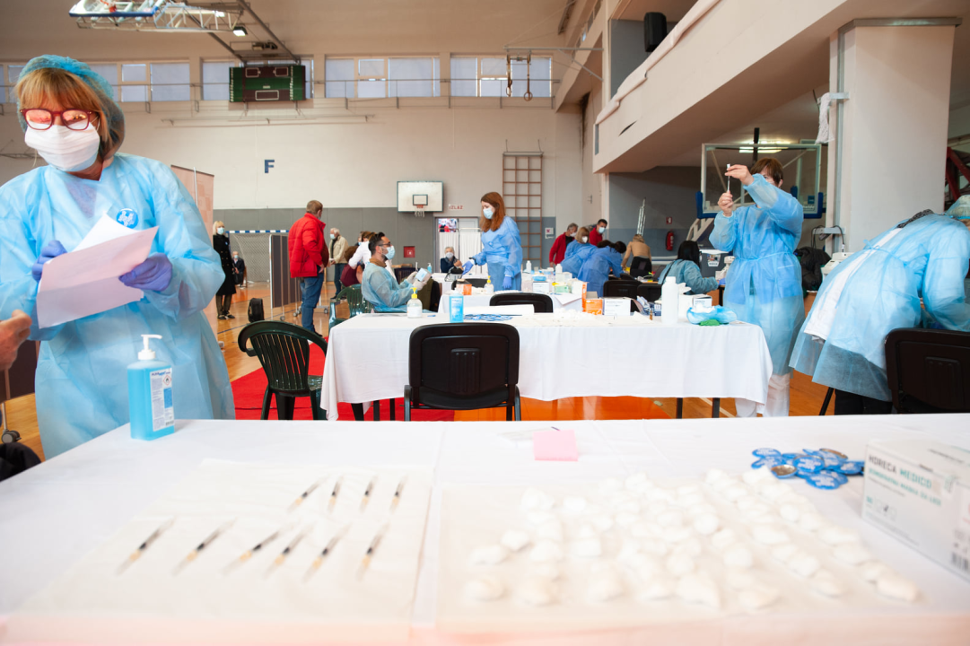 Na Baldekin po svoju dozu ide 480 ljudi: Bivša medicinska sestra Ana Paić prva je cijepljena protiv covida