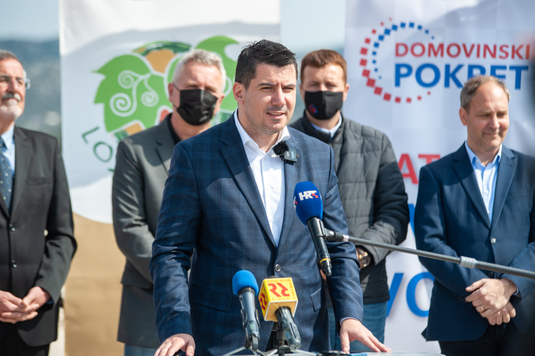 Most i Domovinski pokret na šibenskom mostu predstavili kandidate za župana i gradonačelnika  