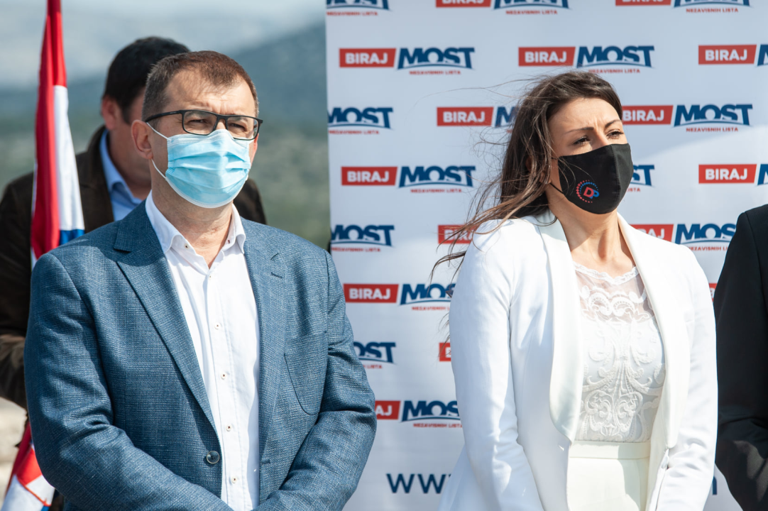 Most i Domovinski pokret na šibenskom mostu predstavili kandidate za župana i gradonačelnika  