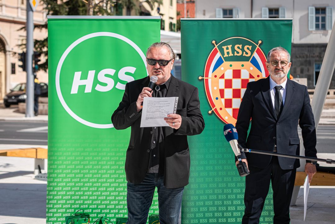 Uzor mu je Gaddafi, maše sa sto tisuća eura koje nema i želi od Šibenika 'nešto između Azurne obale i Toskane'