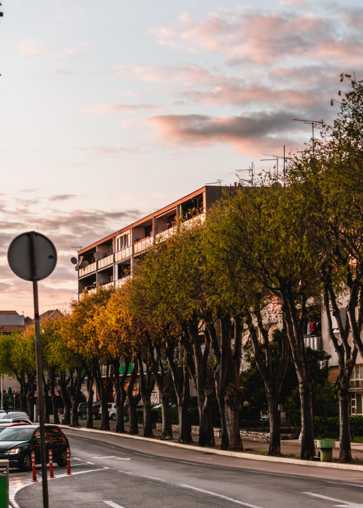 Proljetni zalazak sinoć je nebo iznad Šibenika pretvorio u pravu umjetničku sliku!