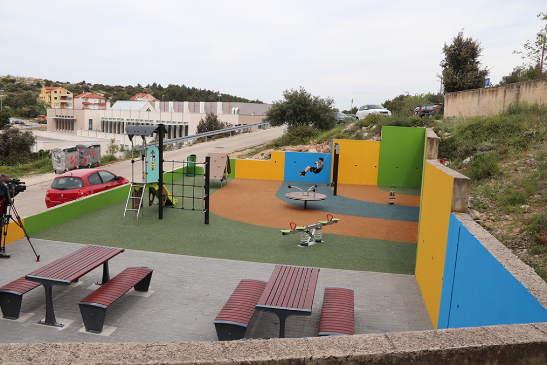 Meterize, Vrpolje, Ražine, Vidici: Završeni radovi na još četiri dječja igrališta u gradu