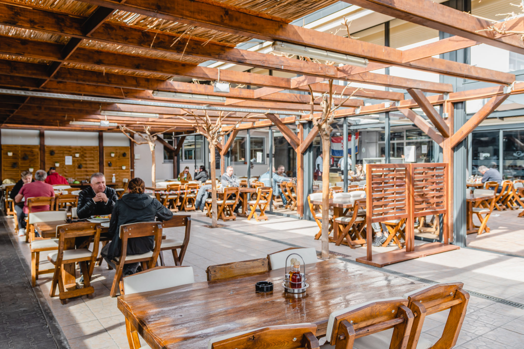 Uživajte u najboljim jelima s roštilja u Antinom guštu! 