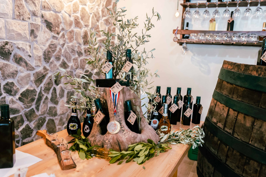 Taste Like Dalmatia: Još danas imate priliku kušati vrhunska vina, maslinova ulja i craft pive, a u subotu na šibenskoj rivi čekaju vas pidoče i debit!