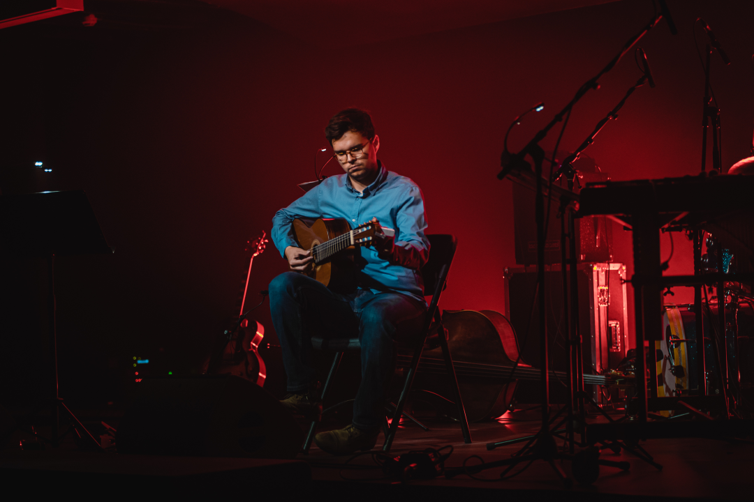 Filip Pavić Quartet u 'Kući umjetnosti Arsen': Savršena ljetna jazz večer uz predivnu posvetu