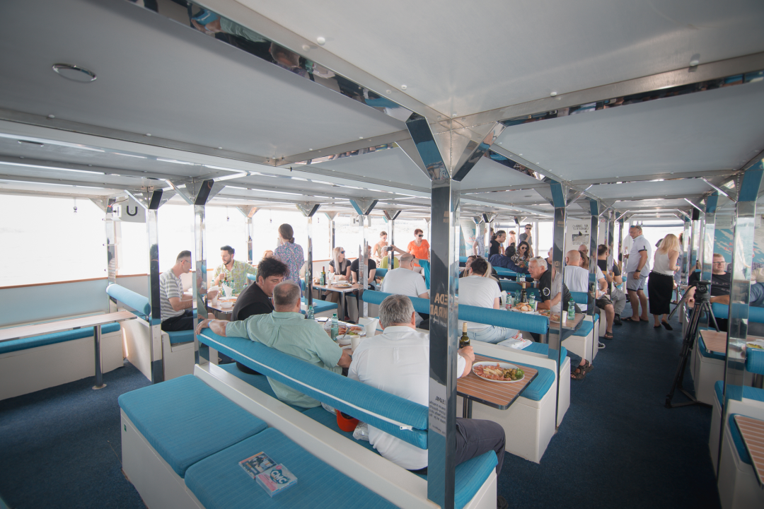 Neda Ukraden promovirala novi album na brodu od Vodica do Šibenika