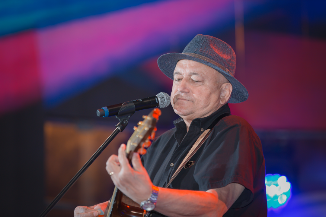 Počelo estradno ludilo u Vodicama: Pogledajte atmosferu prve večeri CMC festivala